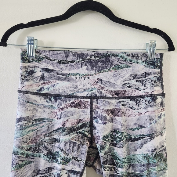 Lululemon Wunder Under High-Rise Tight 25" *Full-On LuxtremeSpringscape Multi - Picture 5 of 10